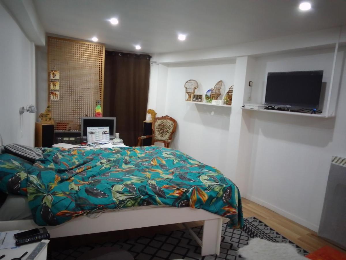 Chambre Chez L'Habitant Saint-Pierre-le-Moûtier エクステリア 写真
