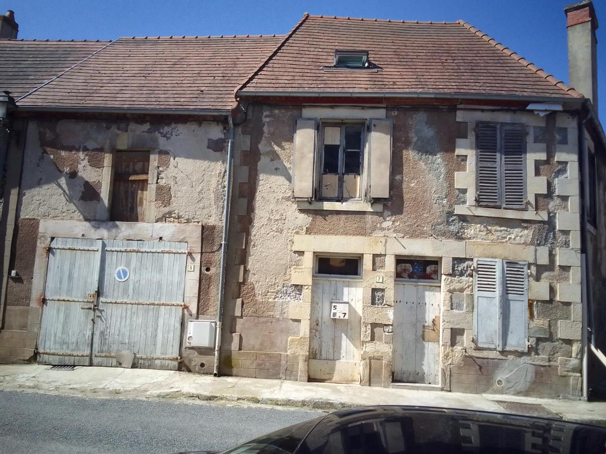 Chambre Chez L'Habitant Saint-Pierre-le-Moûtier エクステリア 写真